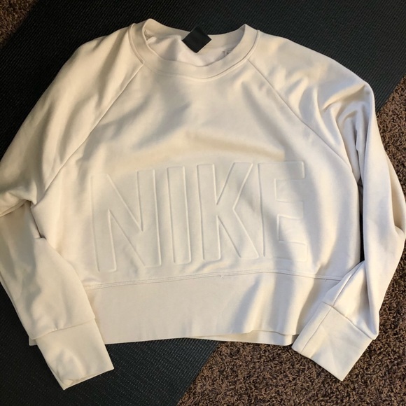 Nike Sweaters - Nike crew neck sweater cropped